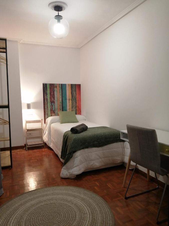 Apartamento Piso luminoso, amplio y tranquilo en Casco Viejo Bilbao Exterior foto